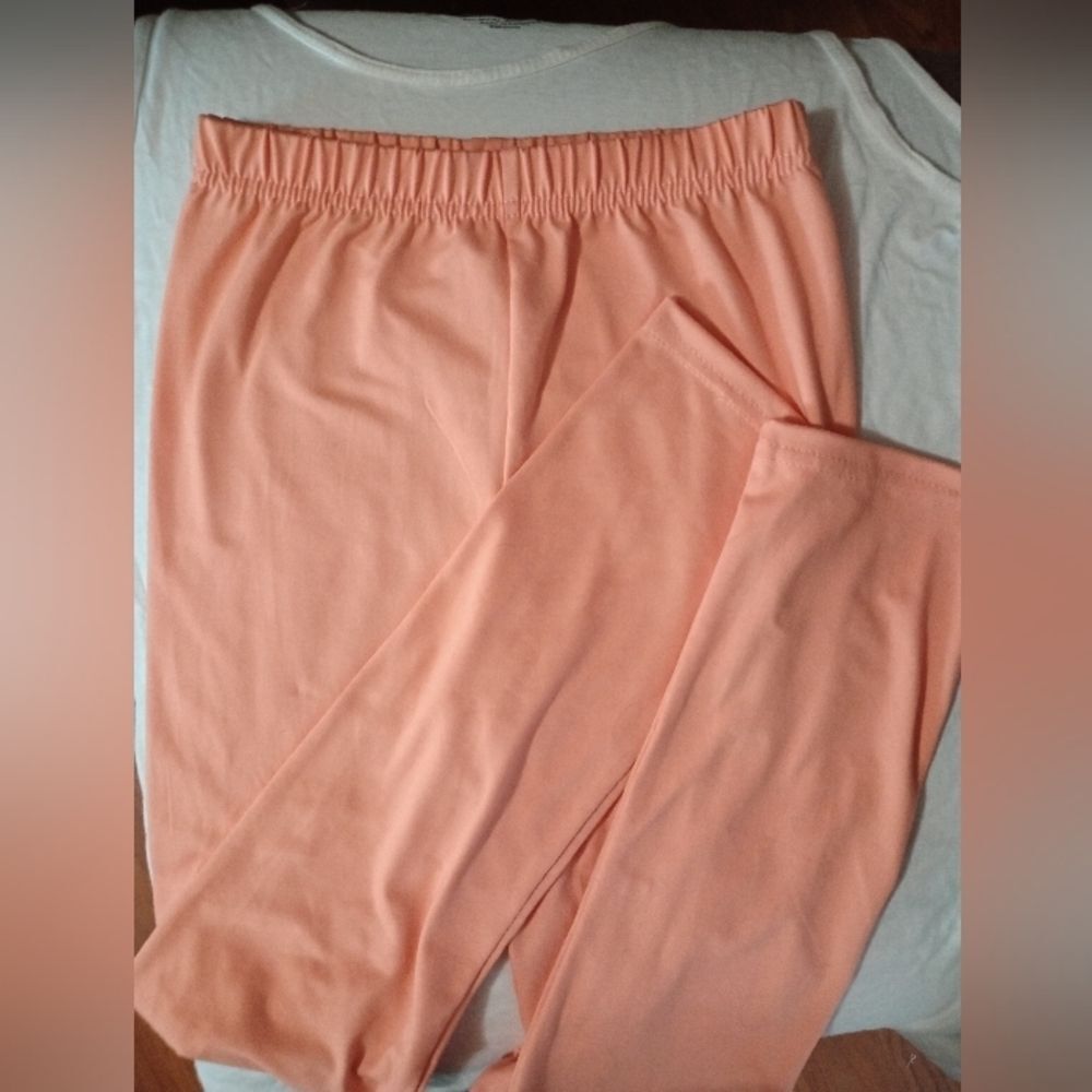 NWOT unbranded 12-18M bottoms (Chi008)
